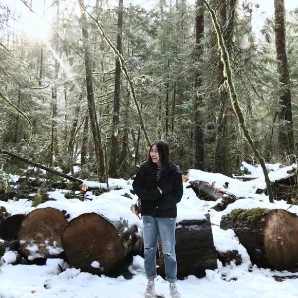 Meet your Posher, Tiffany - Picture 1 of 1